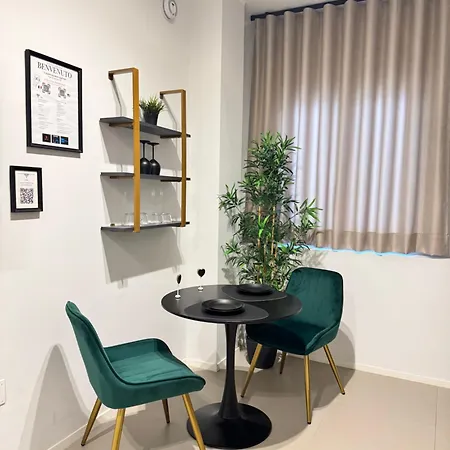 Luxury - Cavour Apartman Bari